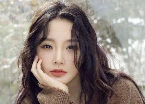 晓什么女明星,揭秘我国当红女明星的璀璨人生
